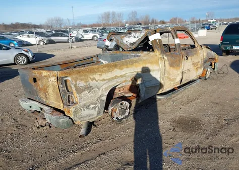 2004 Chevrolet Silverado 2500Hd Lt z USA, uszkodzony, nr VIN 1GCHK29U34E320727